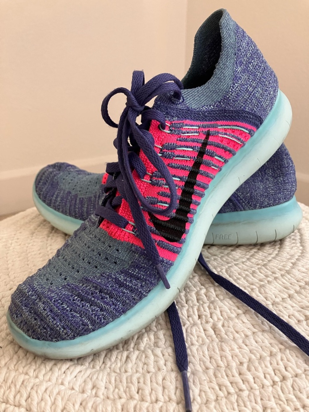 Nike Free RN Flyknit Running Shoes size 8.5 used condition